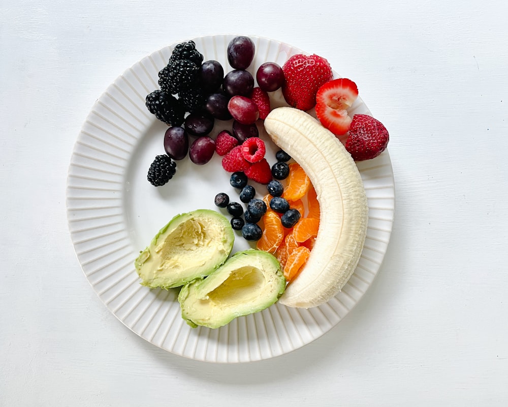 Piatto salutare con verdure fresche e proteine